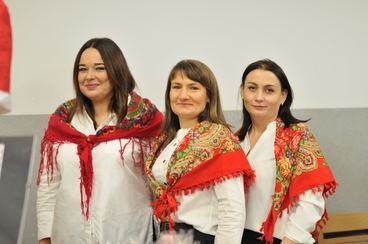 „Z tradycją i ze smakiem” w Ostrówku. Stoiska odwiedziły dziesiątki mieszkańców regionu
